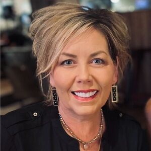 Meet your Posher, Lori